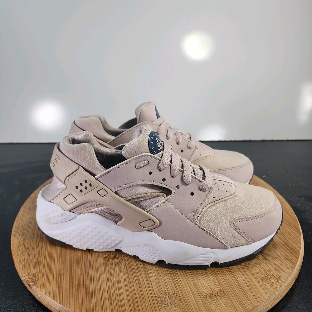 Sz 7Youth Fit 8.5 Women's Nike Air Huarache 011107 Pink Suede Casual Walk Shoes
